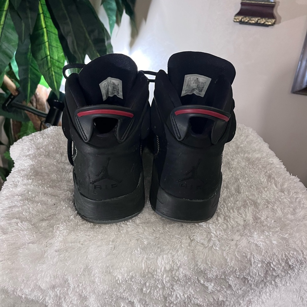 Air Jordan - Picture 3 of 8